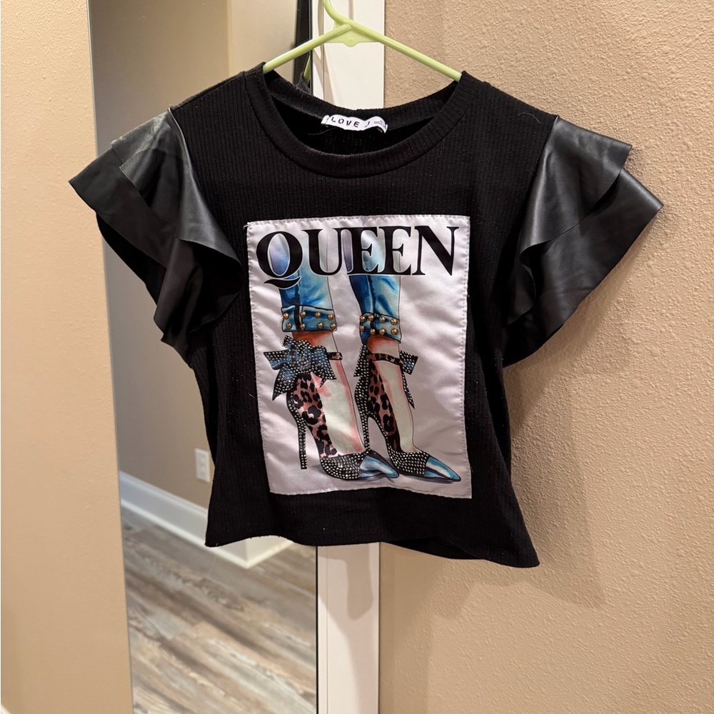 Love J Black Tee with Queen Graphic
